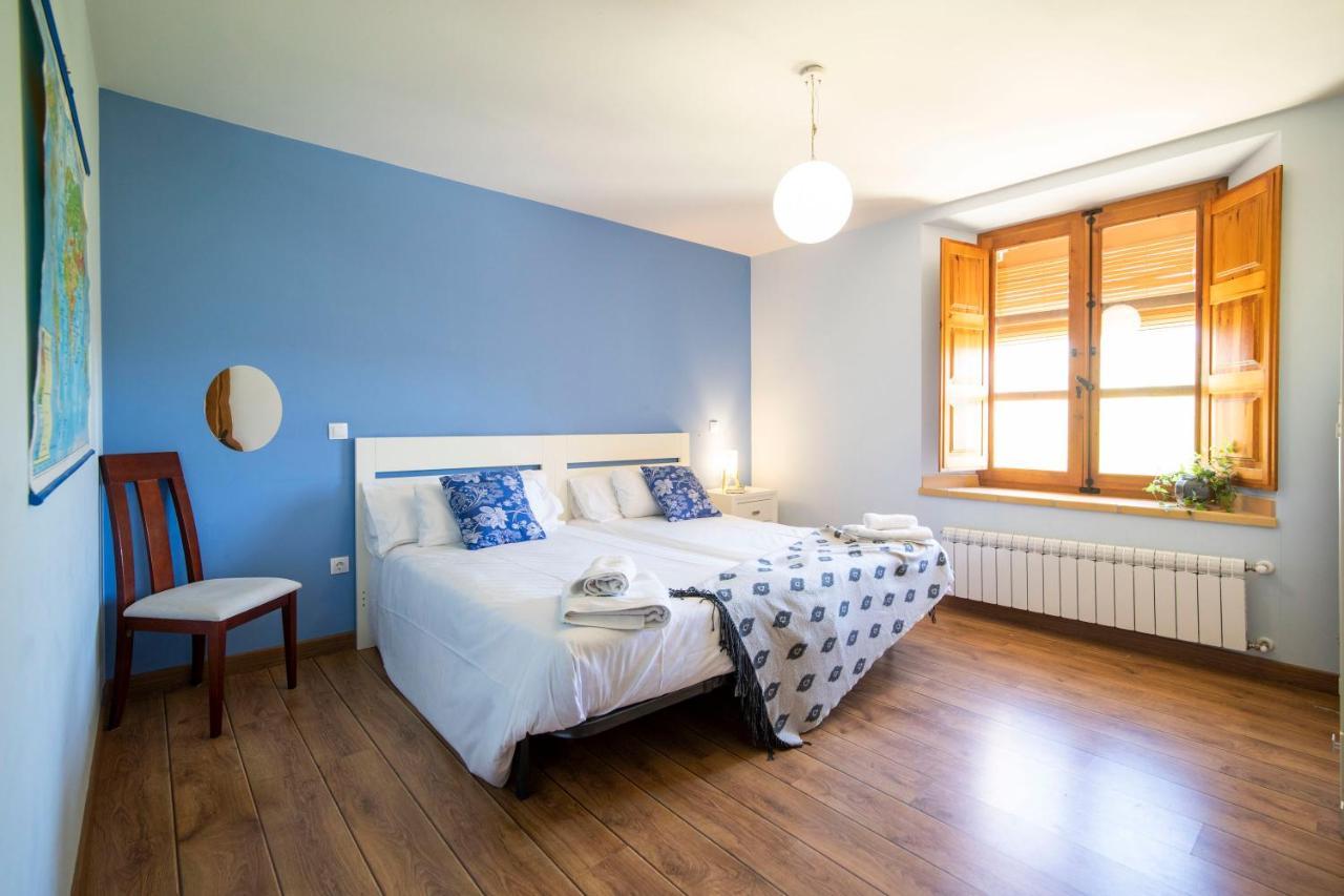 Apartamentos Ribera Del Duero Las Escuelas Vadocondes Exteriör bild