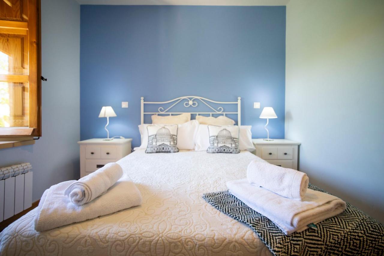 Apartamentos Ribera Del Duero Las Escuelas Vadocondes Exteriör bild